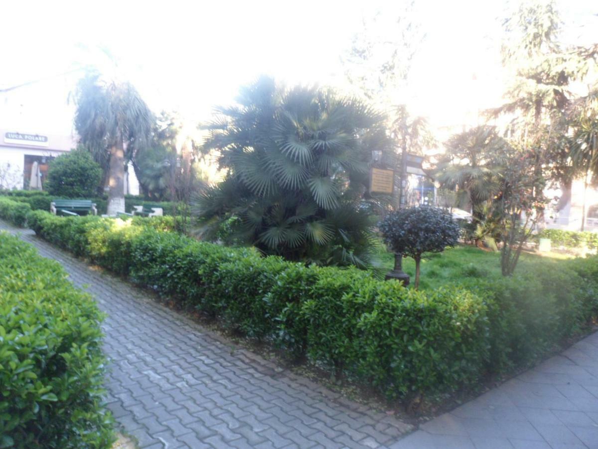 Apartment Zurabi Batumi Ngoại thất bức ảnh